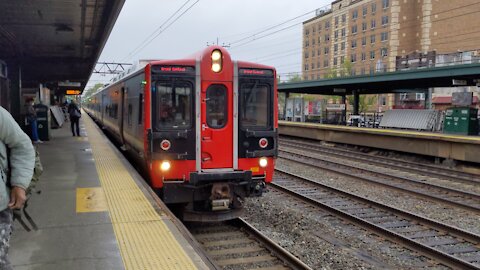 Metro North Kawasaki M8 Train arriving at Mamaroneck (Stamford - GCT)