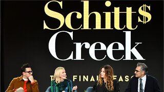 Mariah Carey Sings With The Cast Of 'Schitt's Creek'