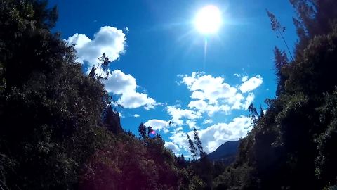 Brave Guy Does A 350 Foot 'Tarzan' Pendulum Jump