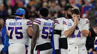 Bills' Damar Hamlin collapses during Monday Night Football