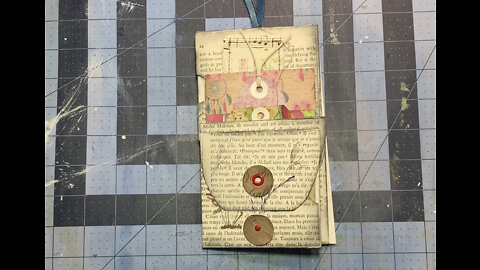 Episode 168 - Junk Journal with Daffodils Galleria - 13 Pockets from ONE ENVELOPE?! And…