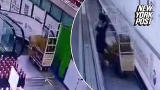 Runaway shopping cart knocks down shoppers on an escalator