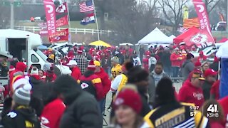 Chiefs fans show up in numbers to defend home turf against Steelers