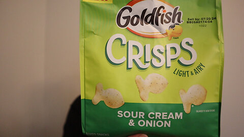 Just A Guy Review: Goldfish Crisps Sour Cream and Onion