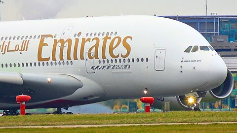Emirates A380 CLOSE UP take off from Manchester