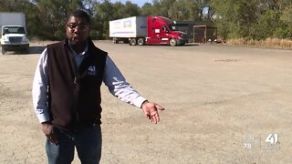 Students train to become truck drivers