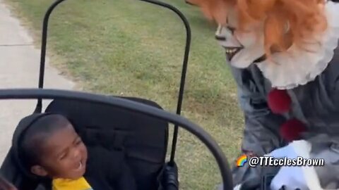 This Little Kid Will Need A Lot Of Therapy To Get Over His Halloween PTSD