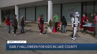 Willow Praise Church holds trick or treat event to provide lunch for children