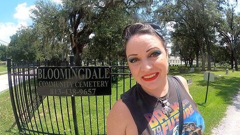 Bloomingdale Community Cemetery, Valrico Fl. This is Cal O'Ween!