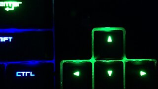 021 - Cleaning a Razer Blackwidow Ultimate mechanical keyboard (timelapse) + led swaps