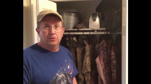 Ozone closet to remove scent from hunting clothes