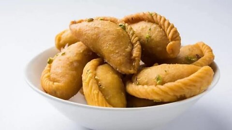 Holi Special -Mawa Gujiya recipe | Indian Sweet Recipes | Holi Dessert Recipe Gujia