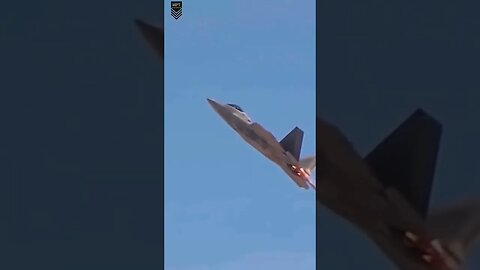 In Action F-22 Raptor Crazy Thrust Vectoring Maneuver