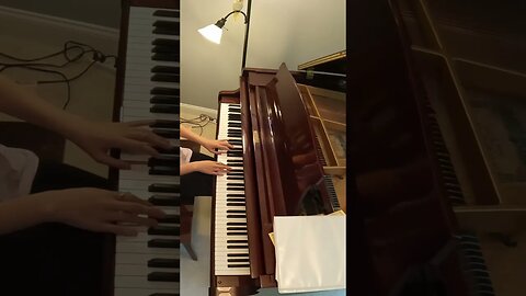 Amazing piano playing from a 13-year old! She has perfect pitch and memorized songs!