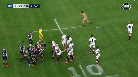 Streaker invades pitch during Super Rugby match in Dunedin #invades #superrugby