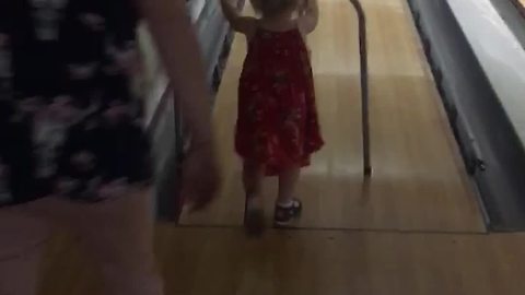 Bowling FAIL: Little Girl Slips and Falls on the Lane