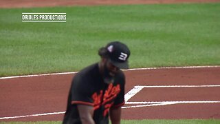 Ed Reed ceremonial first pitch with the Orioles