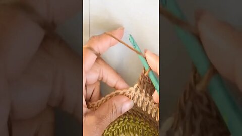 Here's a different way to join new yarn to a crochet project 🧶 part 1 #crochettutorial
