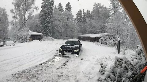 How to attract females with your driving skills #bmw #snowdrift #turbodiesel