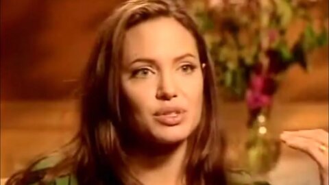 (2004) Angelina Jolie denying cheating with Brad Pitt on Jennifer Aniston