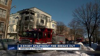 3-Story apt. fire breaks out, forces many to evacuate