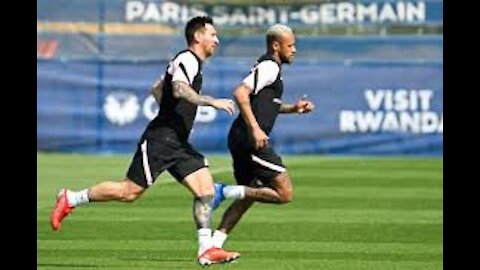 Messi destroying PSG teammates in training