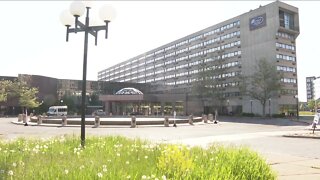 Buffalo Grand to convert part of hotel to residential apartments