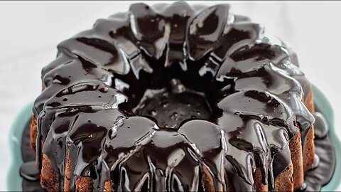 Gluten Free Chocolate Fudge Bundt Cake | A chocoholic's dream!