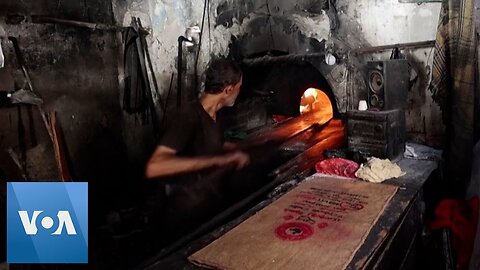 Gazans Turn to Traditional Baking Amid Power Outage - VOA News