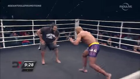 YOEL ROMERO vs CHRIS BARNETT Super Figh