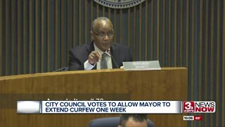 City Council votes to allow mayor to extend curfew one week