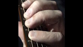 Guitar Lesson - 3 finger pull-off - 3 half-steps