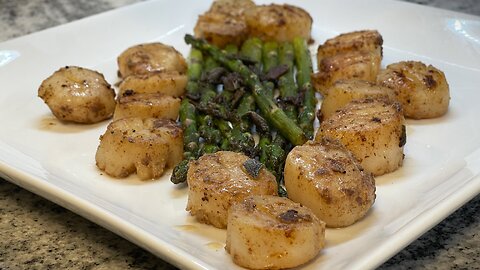 Seared Scallops in Brown Butter-Lemon Sauce with Asparagus by Gastro Guru