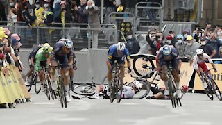 Police Arrest Woman Accused Of Causing Tour De France Crash