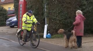 100-Year-Old WWII Veteran Cycles 100 Miles a Week