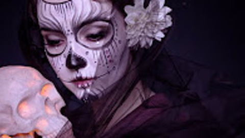 DIY makeup: how to do a dia de los muertos look