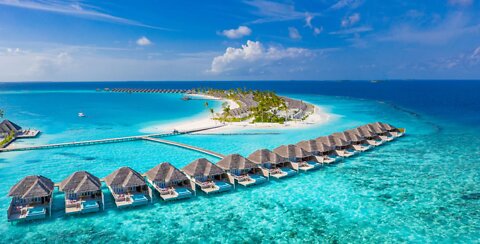 Visit the Maldives in 3 Minutes