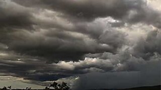 Utrolig storm på den australske himmel