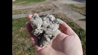 Calcite and Chalcopyrite on Dolomite