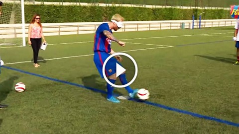 Can Messi score a penalty kick blindfolded?