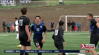 Creighton Prep beats Omaha Central in a shootout for district title