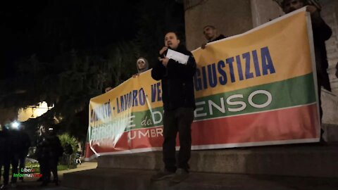 PERUGIA, 20.11.2021 - MANIFESTAZIONE CONTRO GREEN PASS E PER I DIRITTI COSTITUZIONALI (3°parte)