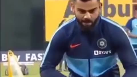 virat-kohli-guess-who-is-he-mimicking-cricket-funny-video-watch-till-end-shorts