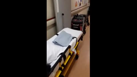האנה דין מצלמת מחלקות ריקות בבית החולים ב-31 בינואר 2021 Hannah Dean