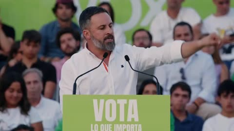 Mitin de cierre de campaña electoral de VOX para el 23J en Plaza Colón de Madrid (3)
