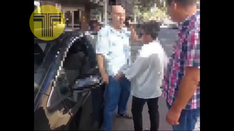 Insultos racistas y agresión de una conductora de Uber a unos pasajeros en Barcelona
