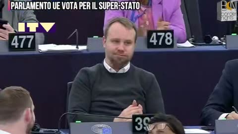 Parlamento UE vota per il superstato europeo