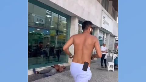 Dançarino Passivo Alegra as Ruas do Brasil e salva povo da Mediocridade