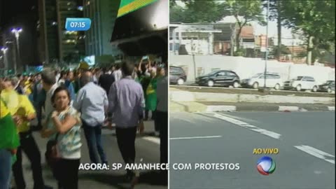 Avenida Paulista amanhece interditada por manifestação contra Lula e Dilma