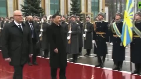 President Xi Jinping gets a grand sendoff at the airport in Moscow
